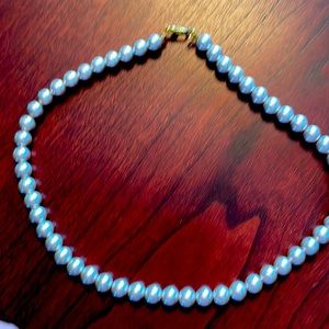 EUC faux pearl necklace. Beautiful light lavender silver color